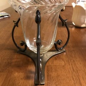 Tea light candle holder